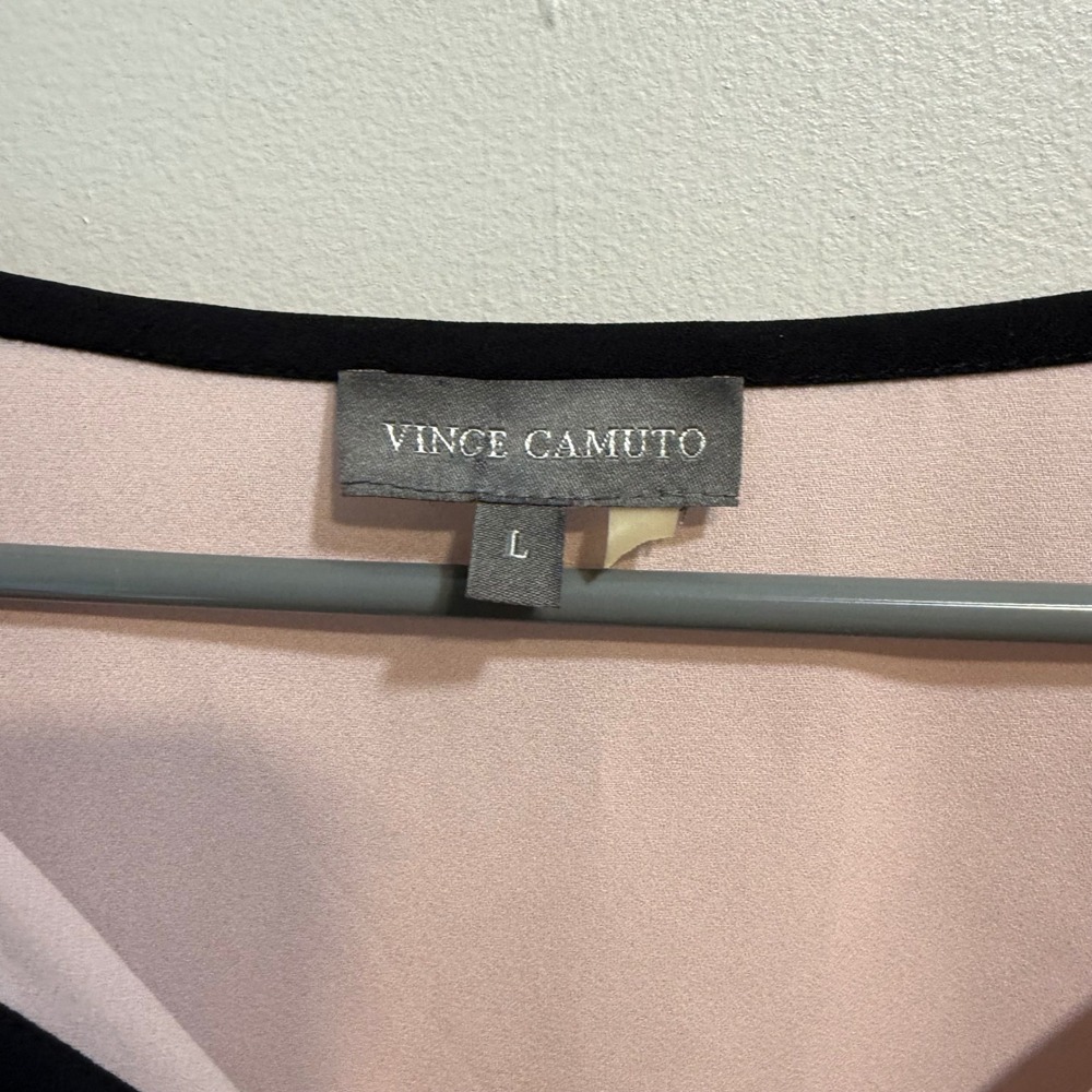 Vince Camuto Womens Blush Pink Sleeveless Split Neck Blouse Black Trim Size L - Picture 4 of 7